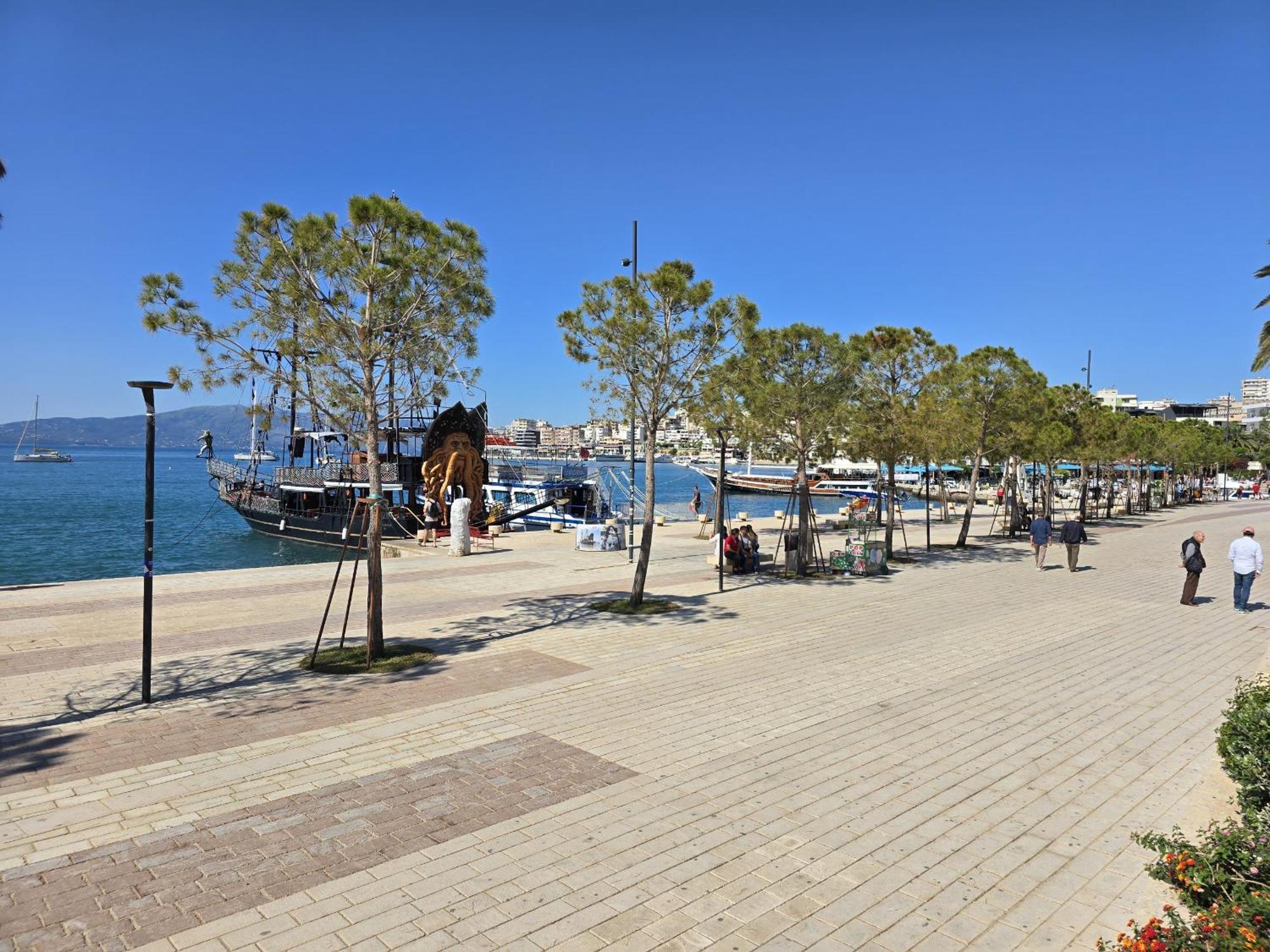 Saint Tropez Apartment Sarandë Exterior foto