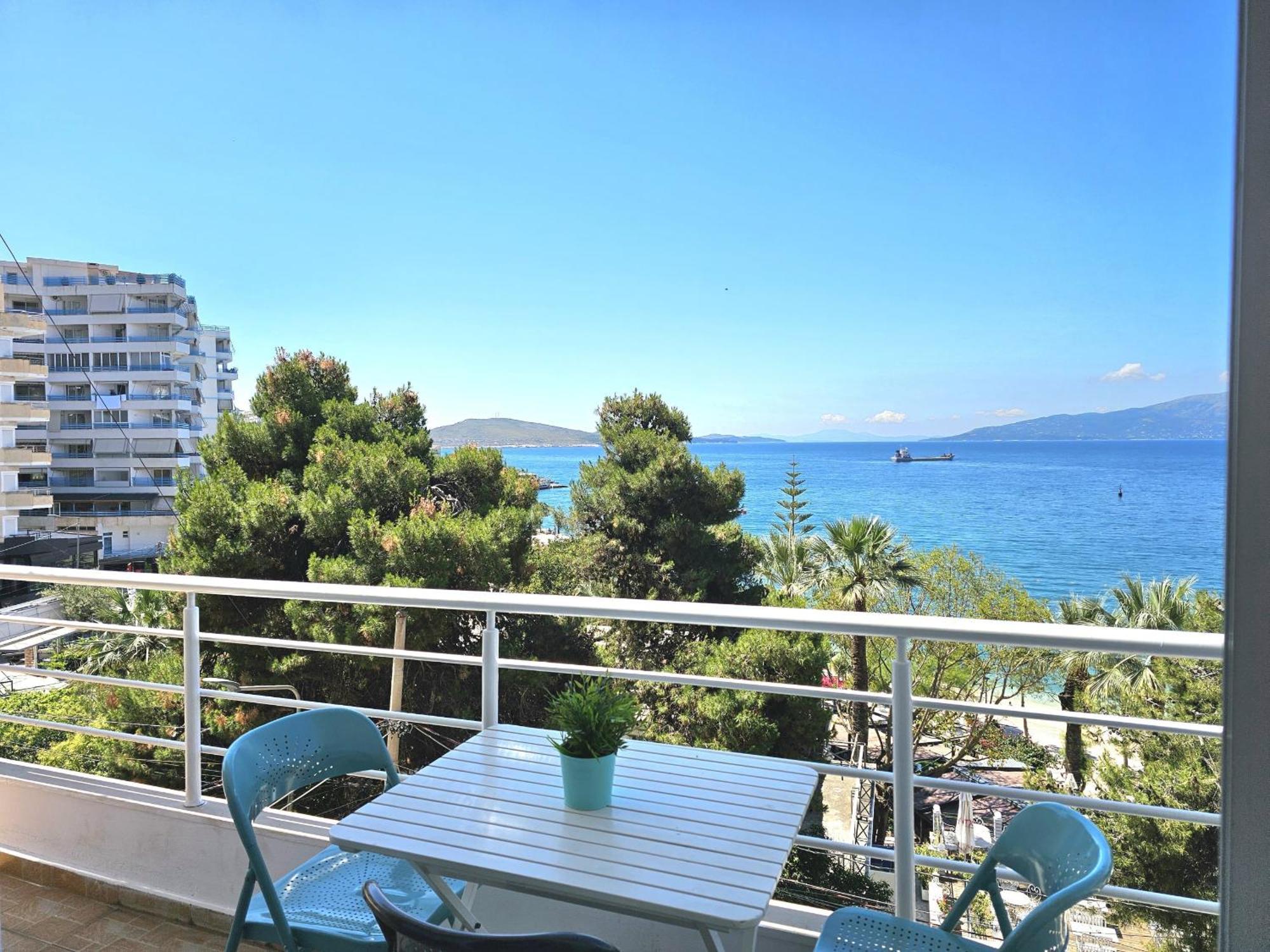Saint Tropez Apartment Sarandë Exterior foto