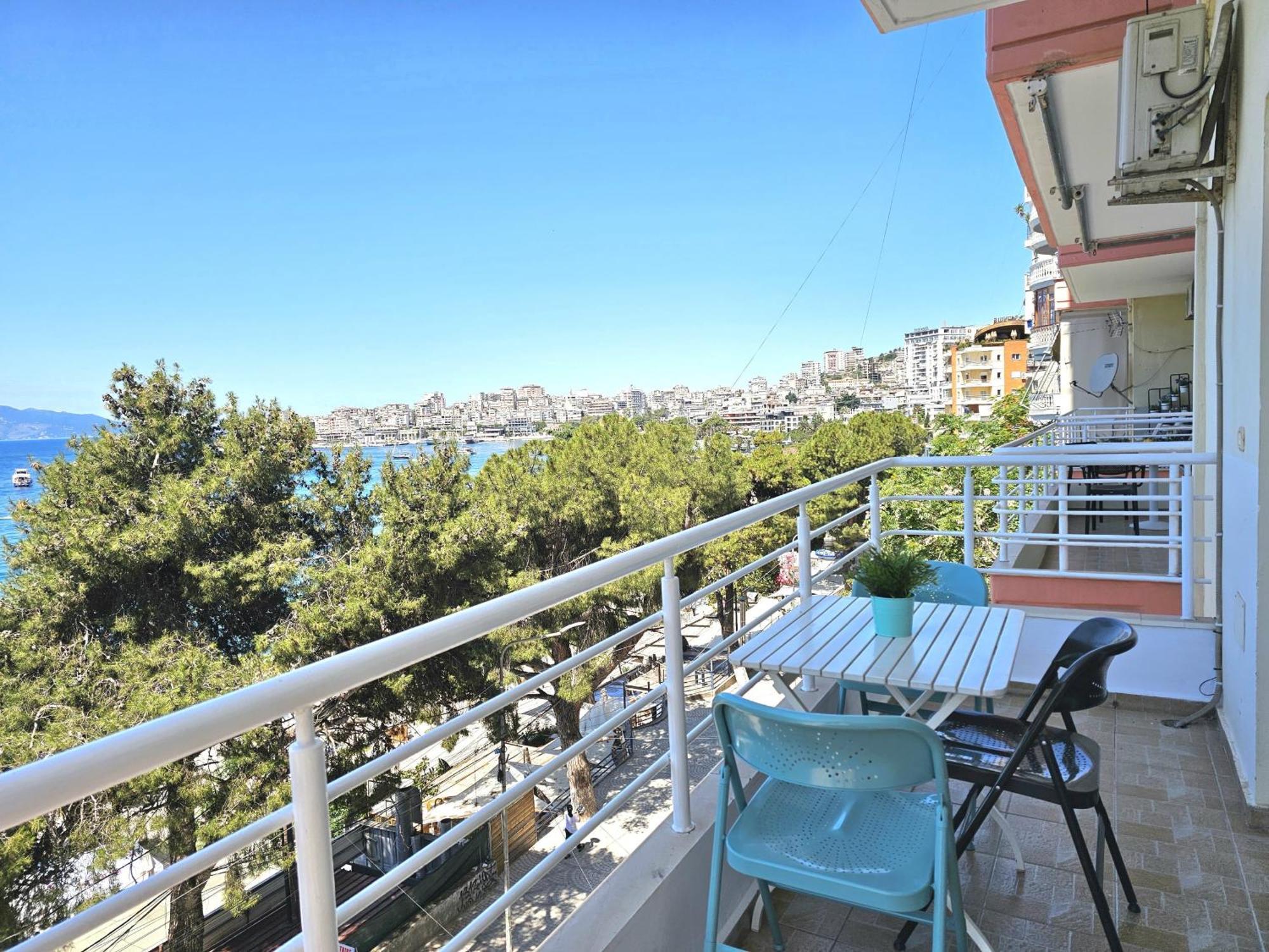 Saint Tropez Apartment Sarandë Exterior foto